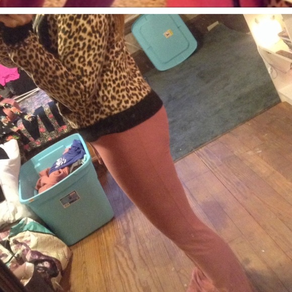 *matching set* Vs pink Begonia pant :) rare item adding matching hoodie :) - Picture 5 of 8